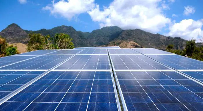 11 Advantages and 9 Disadvantages of Solar Energy