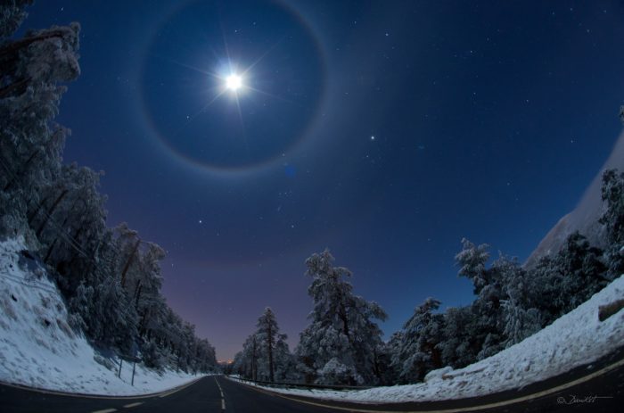 halo around the moon