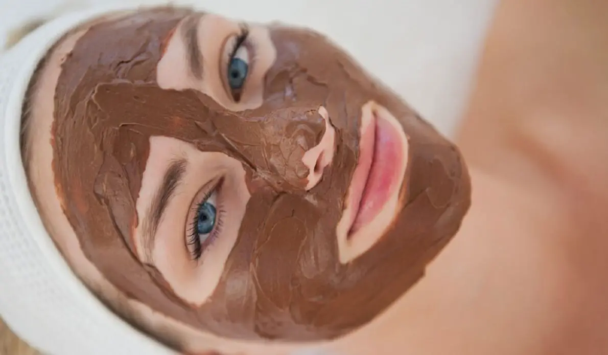 7 DIY Chocolate Face Mask Recipes – make your face glow!