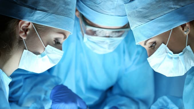 surgery-4295015
